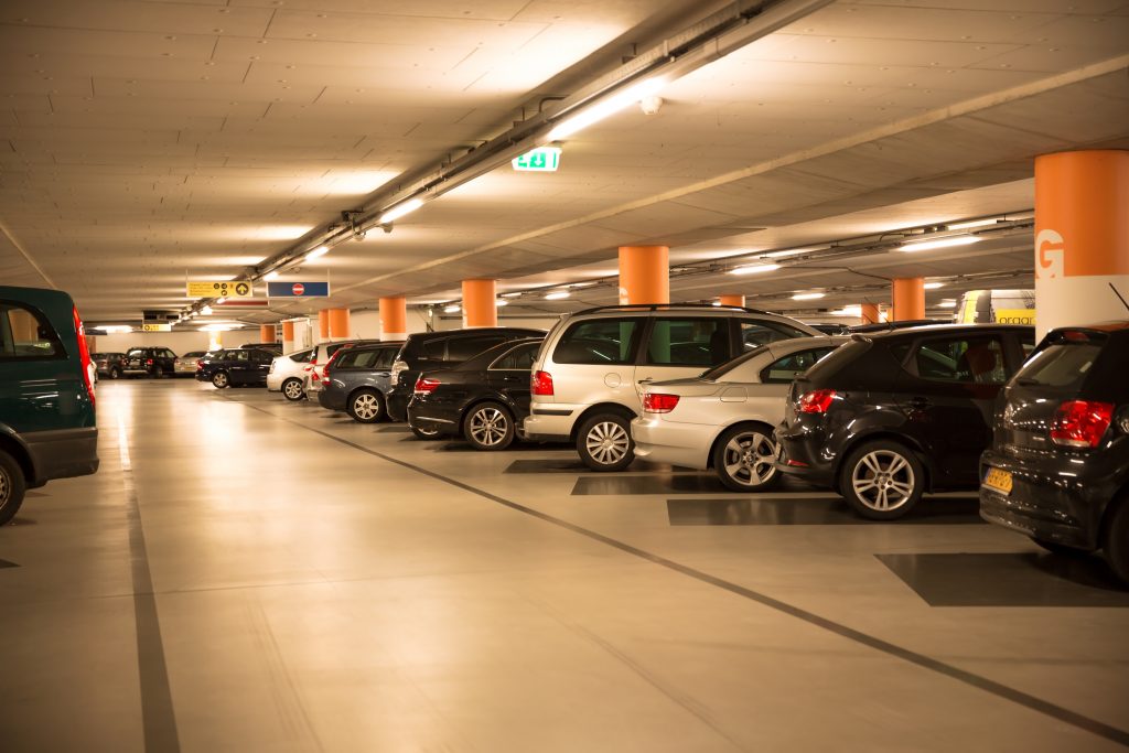 Cuidados com o seu carro vão além de ligar o motor. Travas e vidros elétricos, lavador e limpador de para-brisa e ar-condicionado também merecem atenção