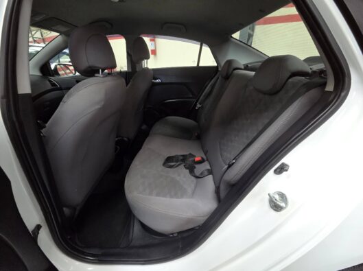 hb20s_2017_seminovo_angra (4)