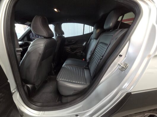 fastback_2023_seminovo_angra (5)