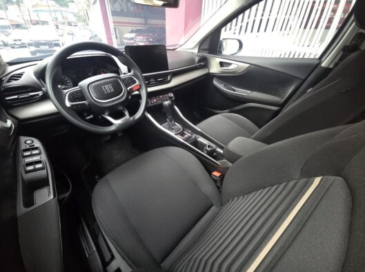 fastback_2025_seminovo_angra (5)
